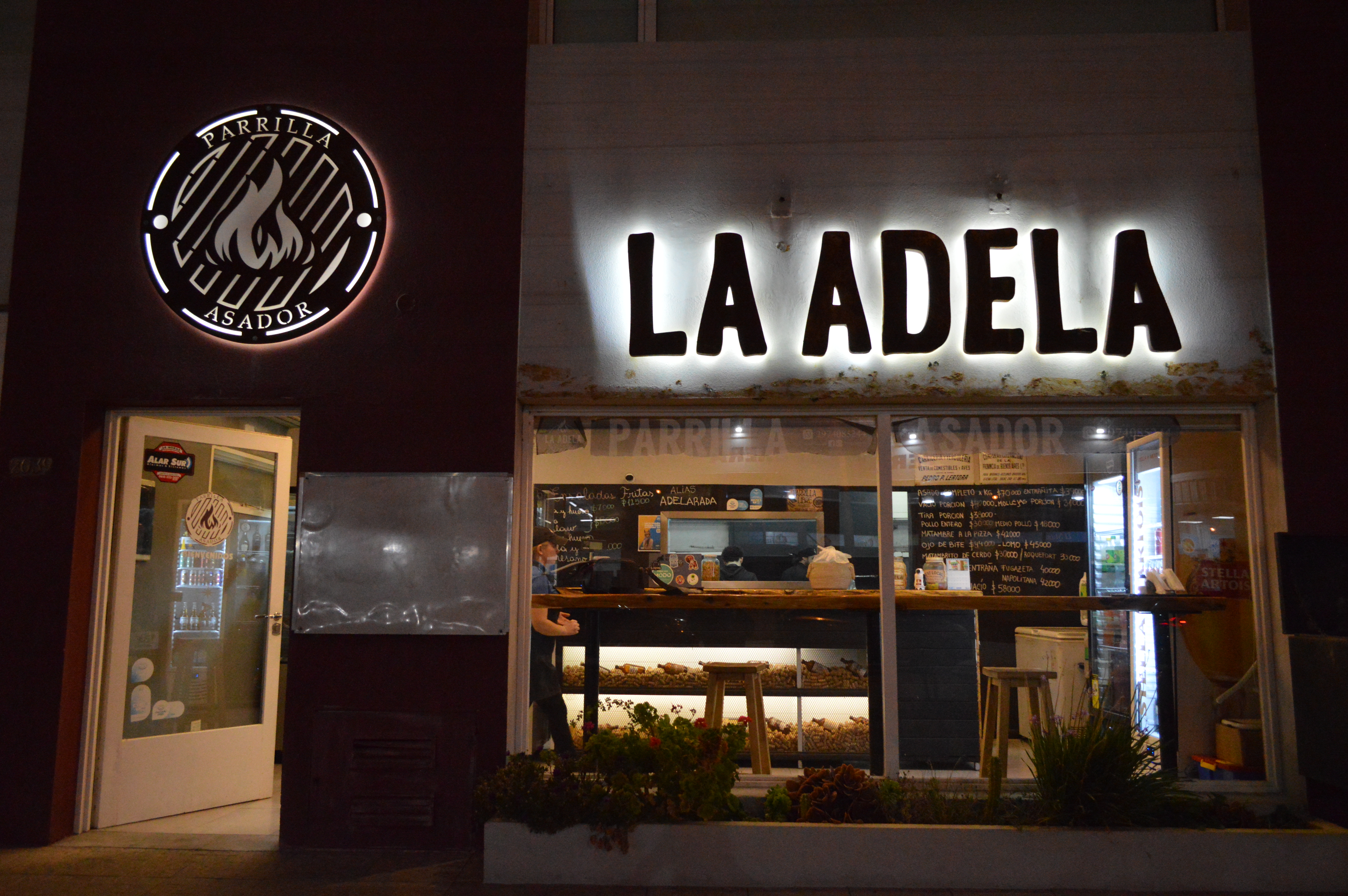 LA ADELA